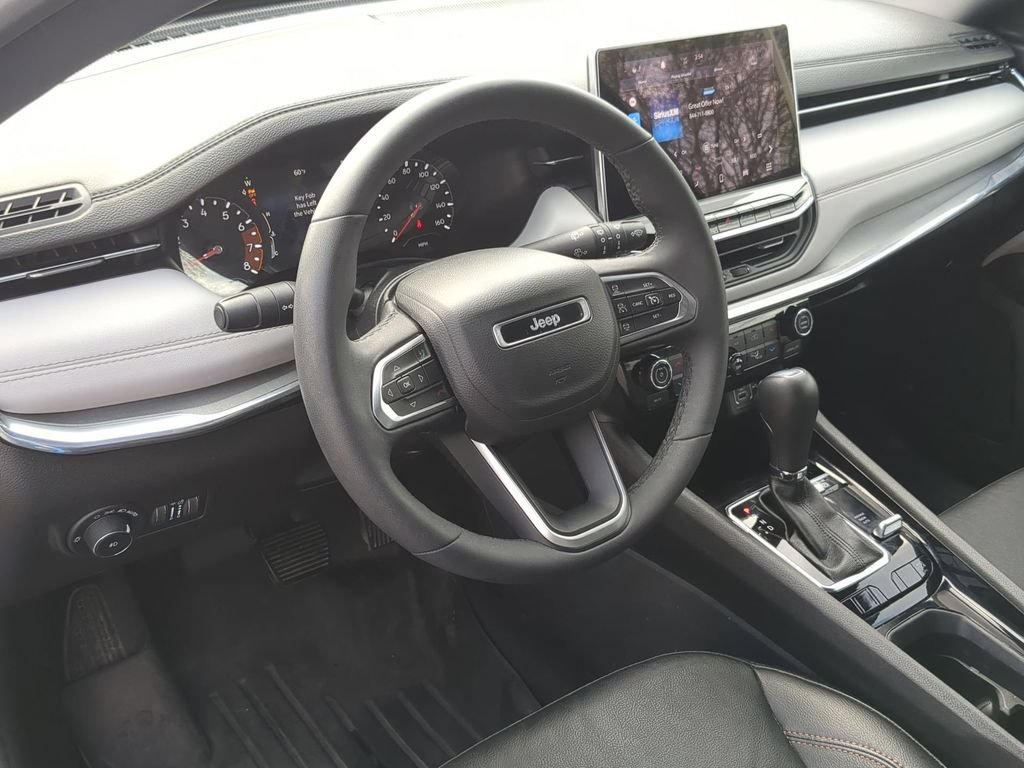 Used 2023 Jeep Compass Limited AWD/4WD image 12