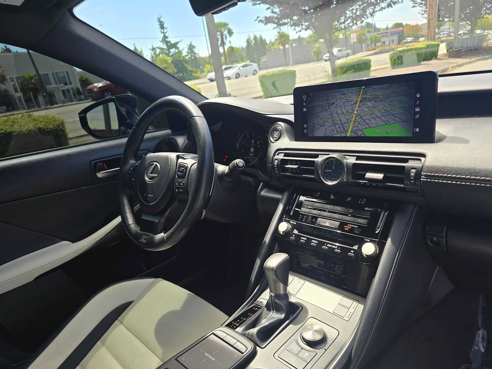Used 2023 Lexus IS 500 RWD image 10