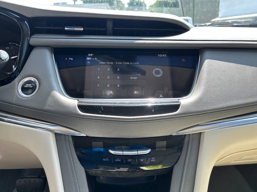 Used 2019 Cadillac XT5 Premium Luxury FWD image 18