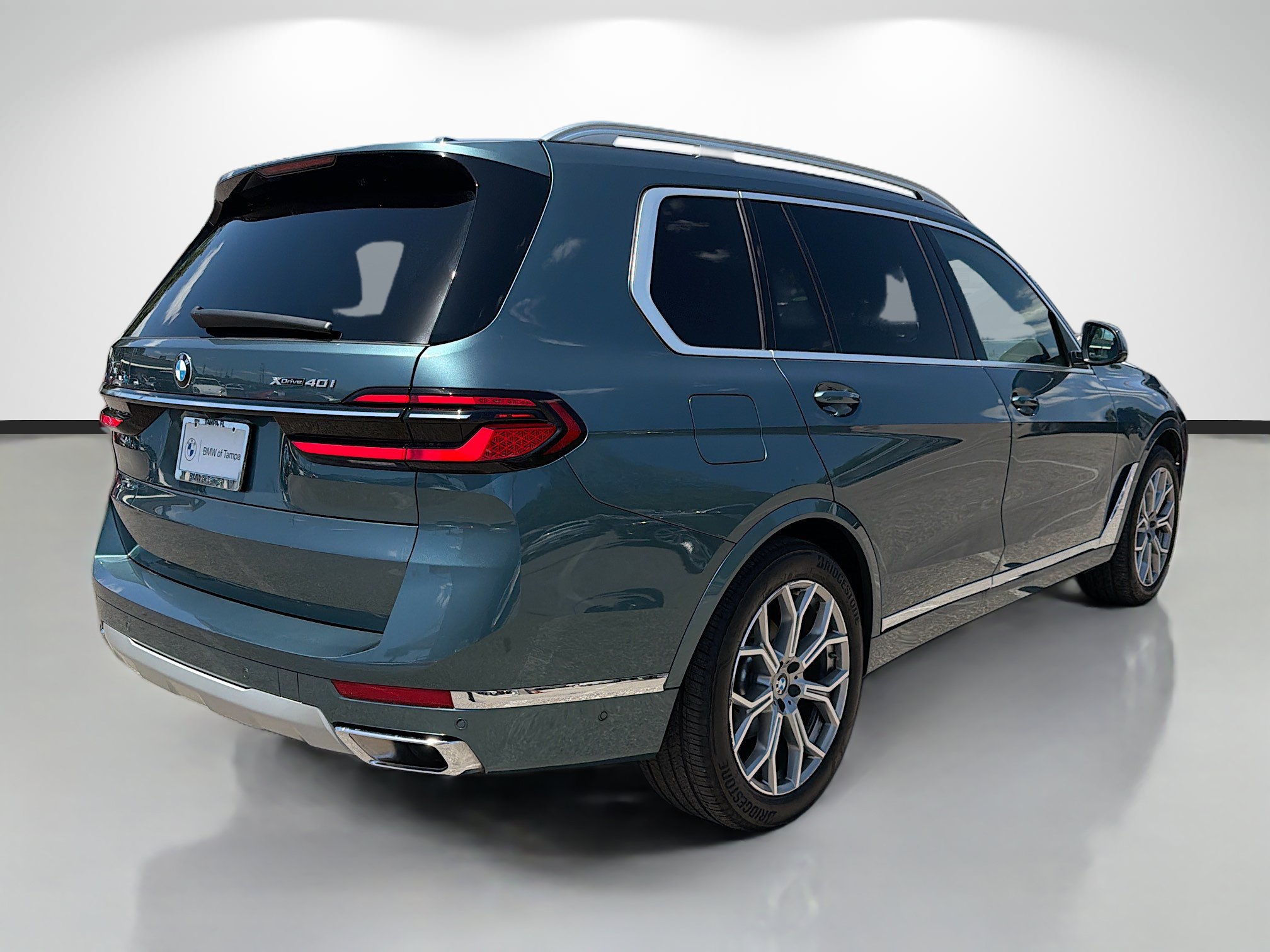 Used 2026 BMW X7 xDrive40i AWD/4WD image 3