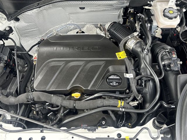 Certified 2024 Buick Encore GX Preferred w/ Comfort Package FWD image 28