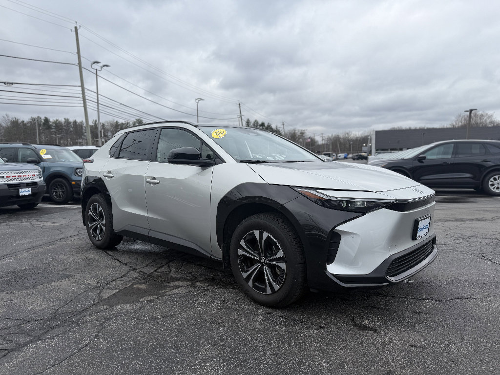 Used 2025 Toyota bZ4X FWD w/ Weather Package image 9