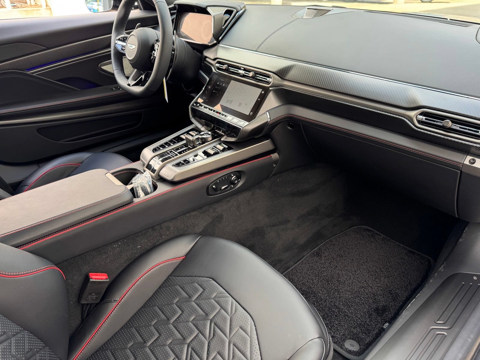 New 2025 Aston Martin Vanquish RWD image 17