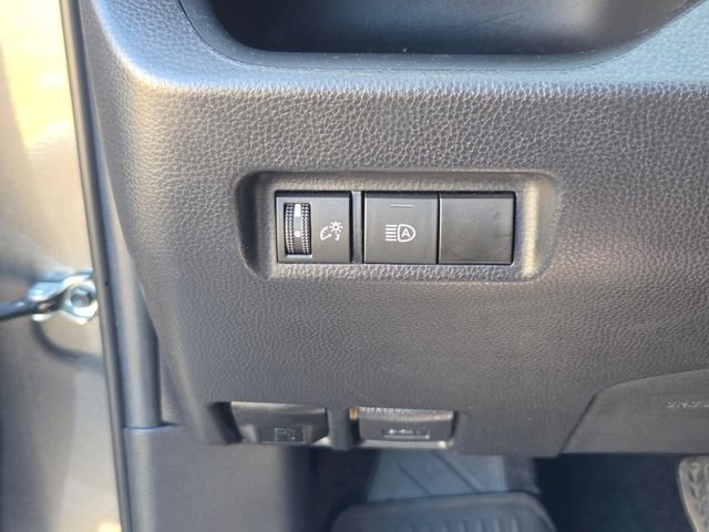 Used 2022 Toyota RAV4 XLE image 26