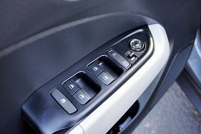 Certified 2026 Hyundai Venue SEL FWD image 24