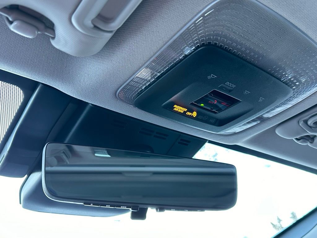 New 2026 Toyota Prius Plug-In Hybrid FWD image 35