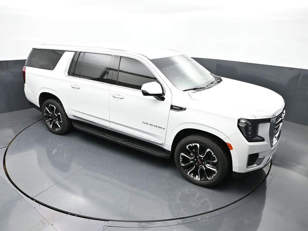 Used 2023 GMC Yukon XL SLT w/ SLT Luxury Package AWD/4WD image 42