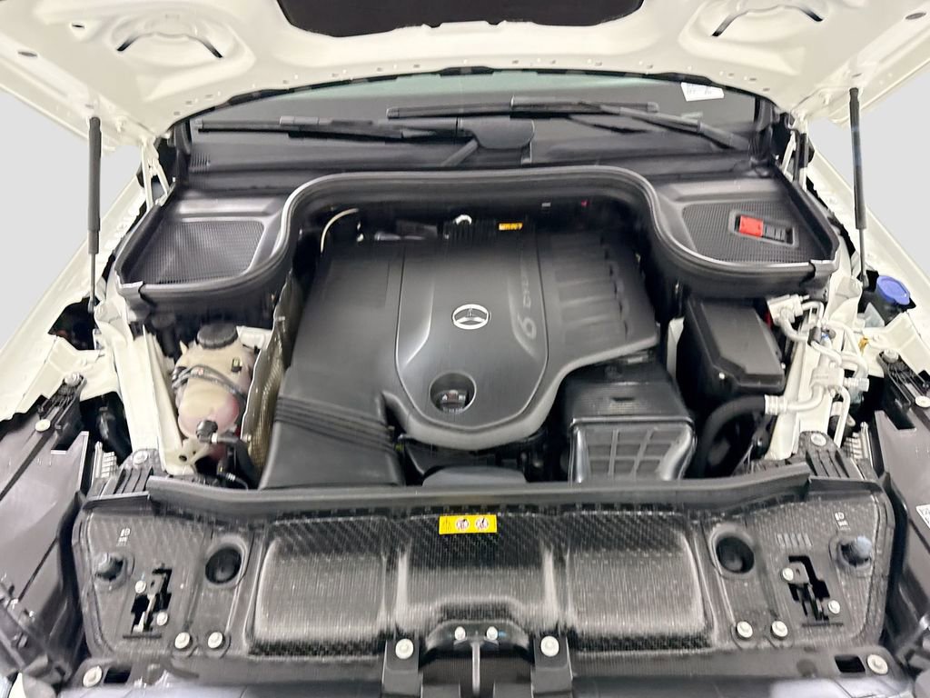 Certified 2025 Mercedes-Benz GLS 450 4MATIC image 30