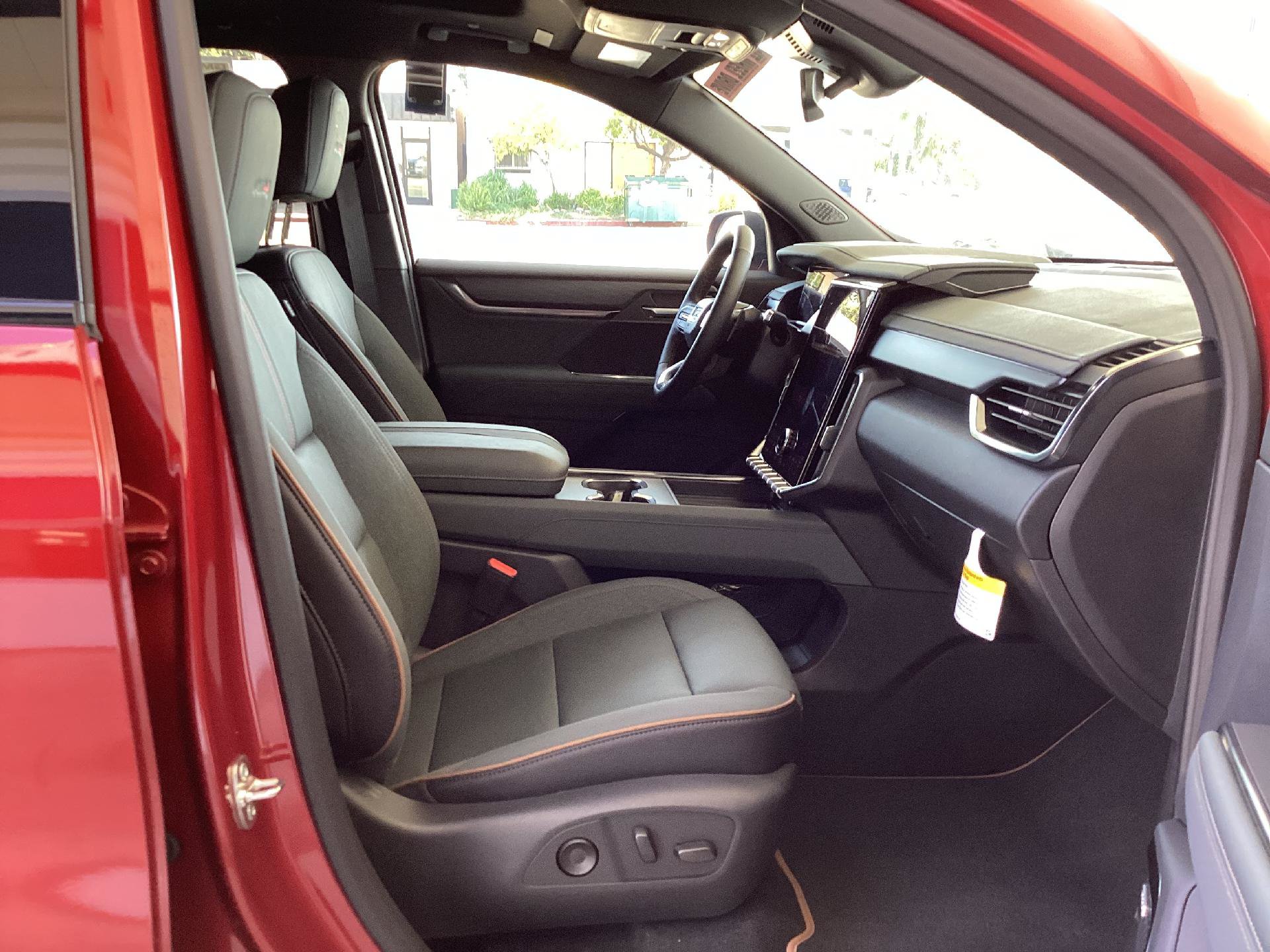 New 2025 GMC Acadia AT4 AWD/4WD image 14