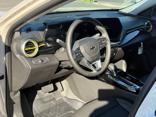 New 2026 Chevrolet Trax ACTIV w/ Sunroof Package FWD image 10