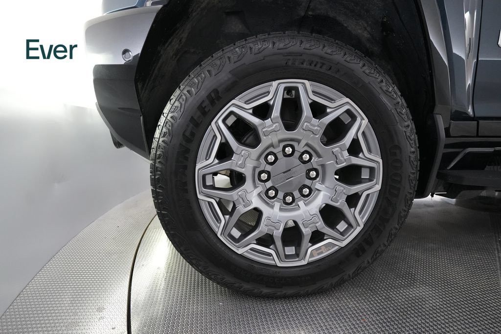 Used 2025 GMC Hummer EV 2X w/ LPO, Cargo Utility Package AWD/4WD image 20