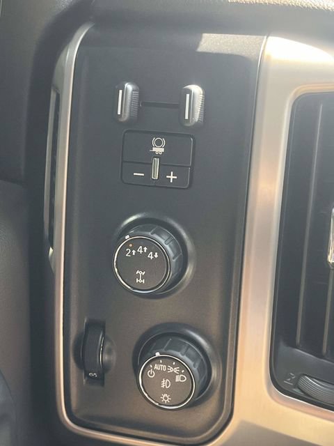 Used 2018 GMC Sierra 3500 Denali w/ Duramax Plus Package AWD/4WD image 34