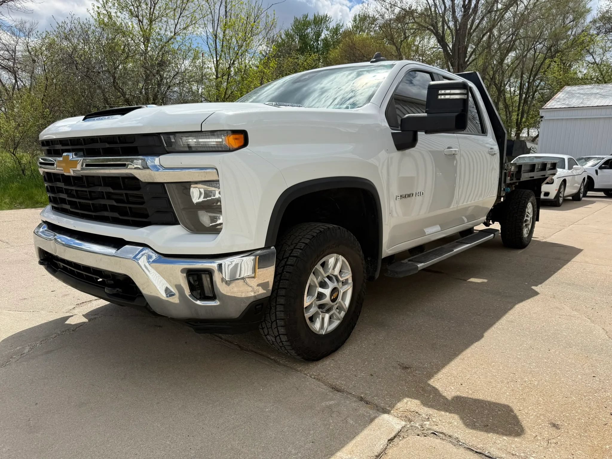 Used 2024 Chevrolet Silverado 2500 LT w/ Convenience Package AWD/4WD image 4