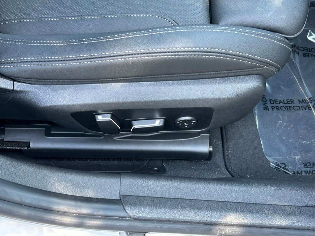 Used 2025 BMW 330i xDrive 330i xDrive image 32