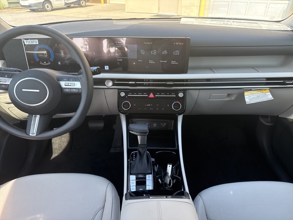 New 2026 Hyundai Tucson SEL Plus w/ Tow & Go Package FWD image 15