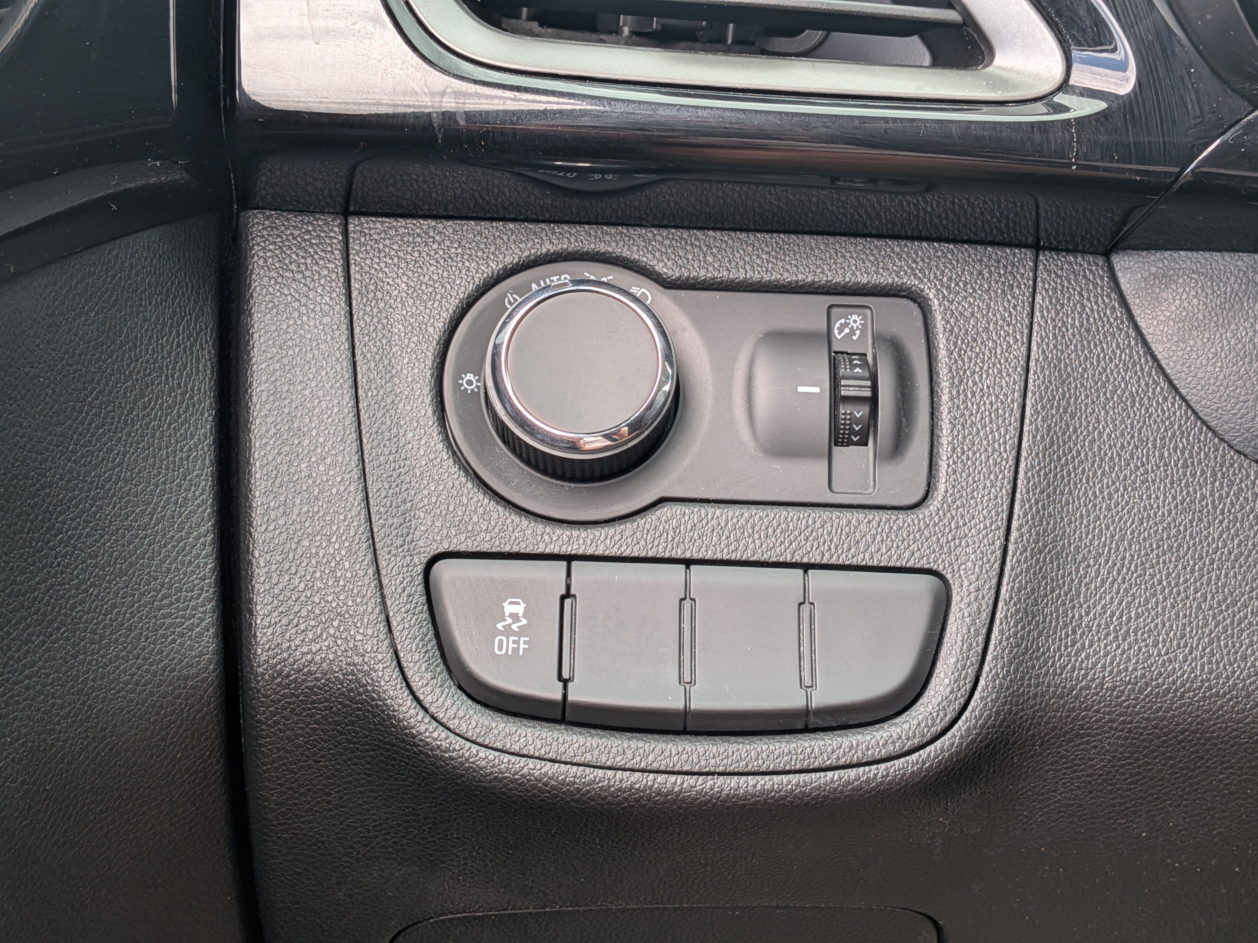 Used 2022 Chevrolet Spark LT FWD image 22