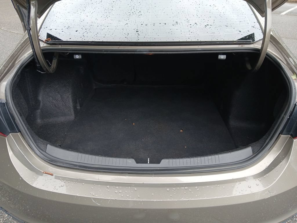 Used 2020 Chevrolet Malibu LT FWD image 22