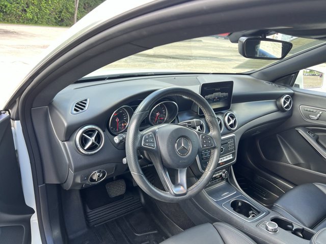 Used 2018 Mercedes-Benz CLA 250 4MATIC image 10