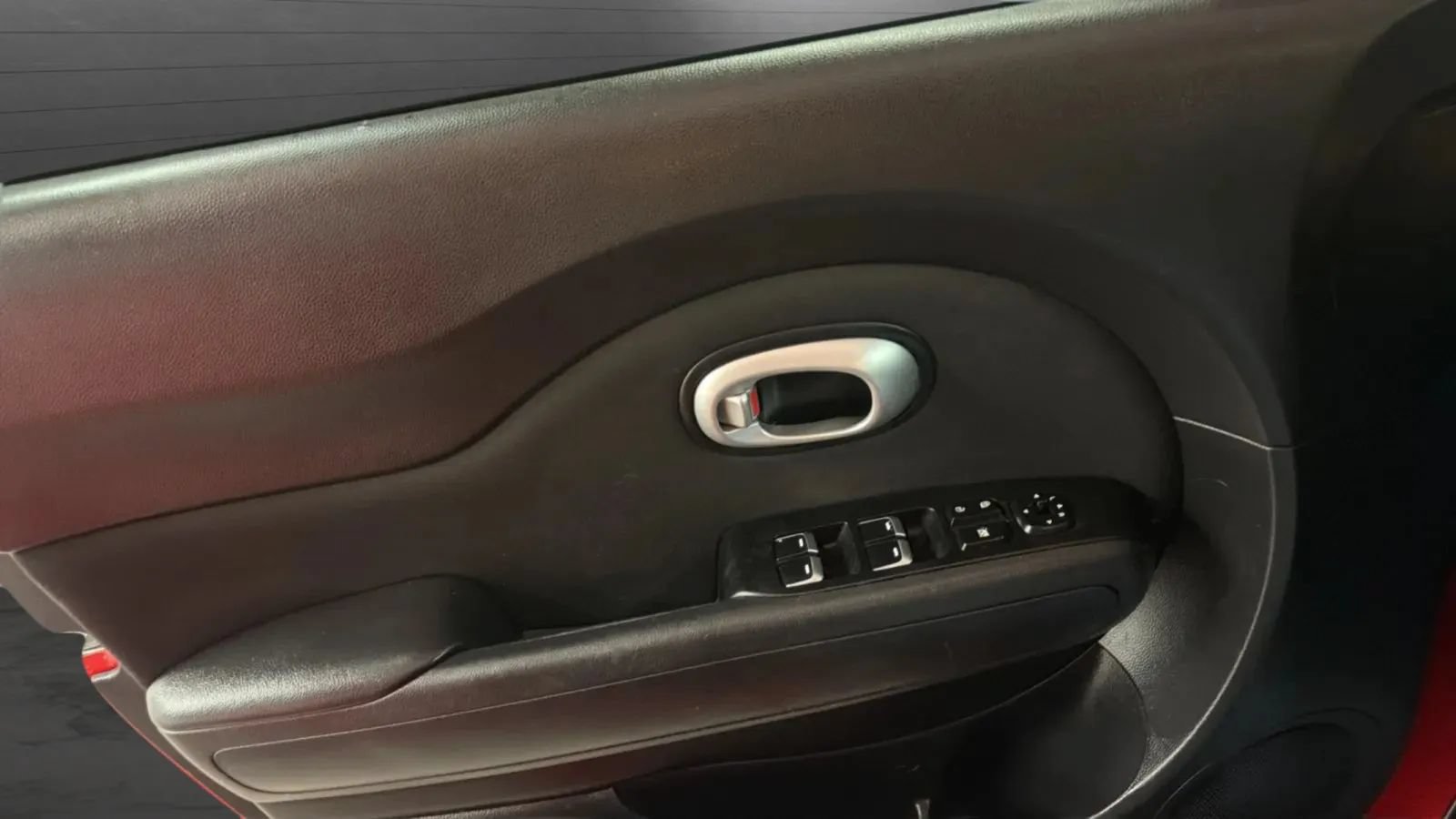 Used 2019 Kia Soul FWD image 17