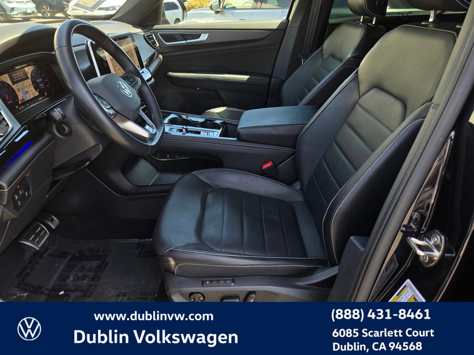 Certified 2024 Volkswagen Atlas Cross Sport SEL R-Line AWD/4WD image 17