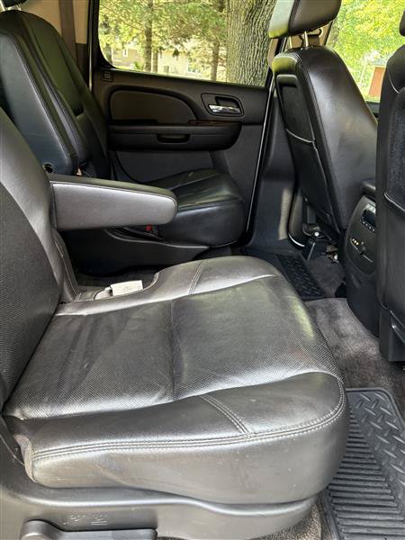 Used 2009 Chevrolet Suburban LTZ AWD/4WD image 18