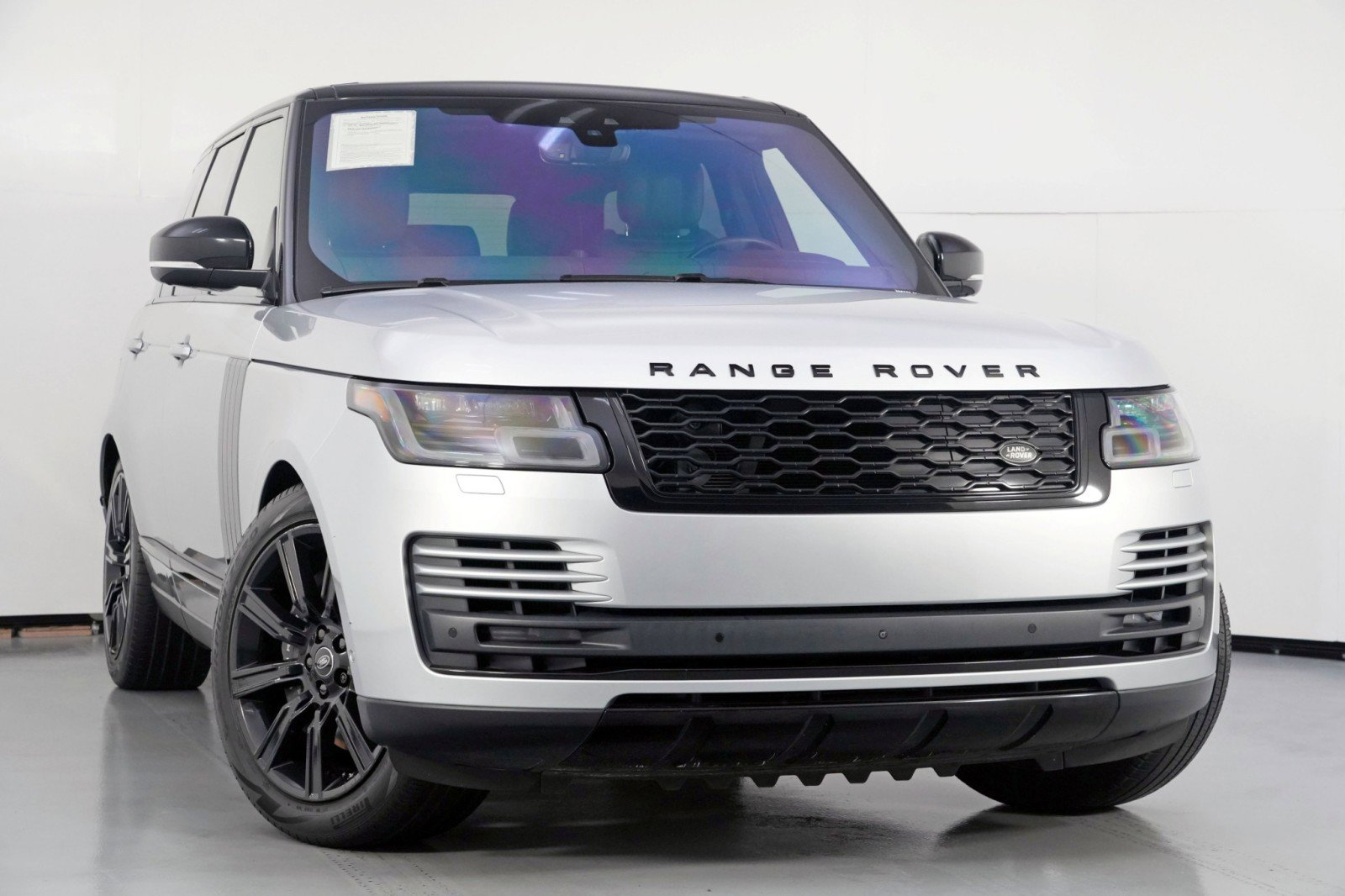 Used 2020 Land Rover Range Rover HSE image 4
