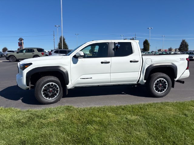 Used 2024 Toyota Tacoma TRD Off-Road AWD/4WD image 6