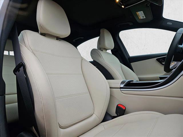 Certified 2025 Mercedes-Benz C 300 Sedan image 23