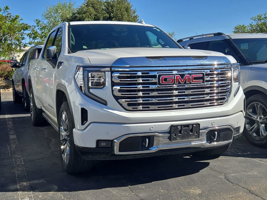 Certified 2023 GMC Sierra 1500 Denali w/ Denali Reserve Package AWD/4WD image 3