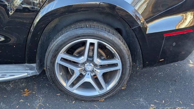 Used 2017 Mercedes-Benz GLS 550 4MATIC image 10