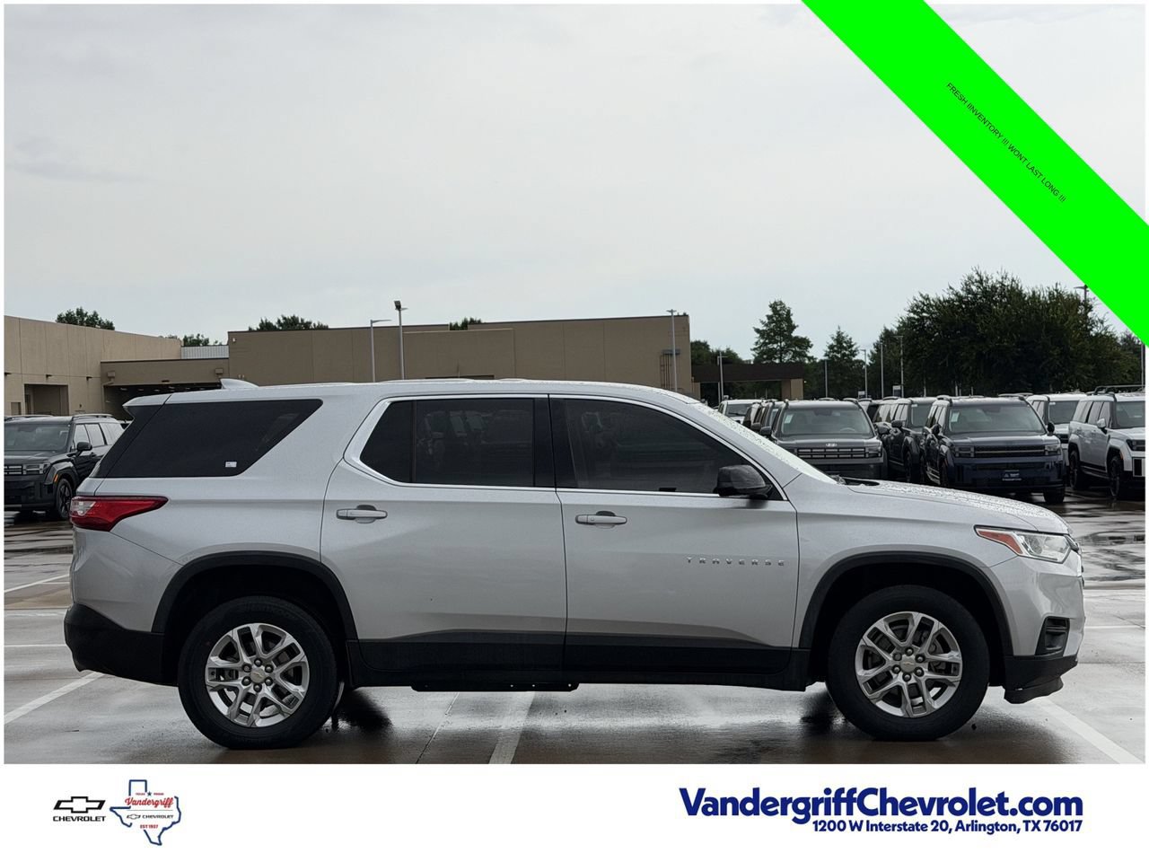 Used 2019 Chevrolet Traverse LS FWD image 2