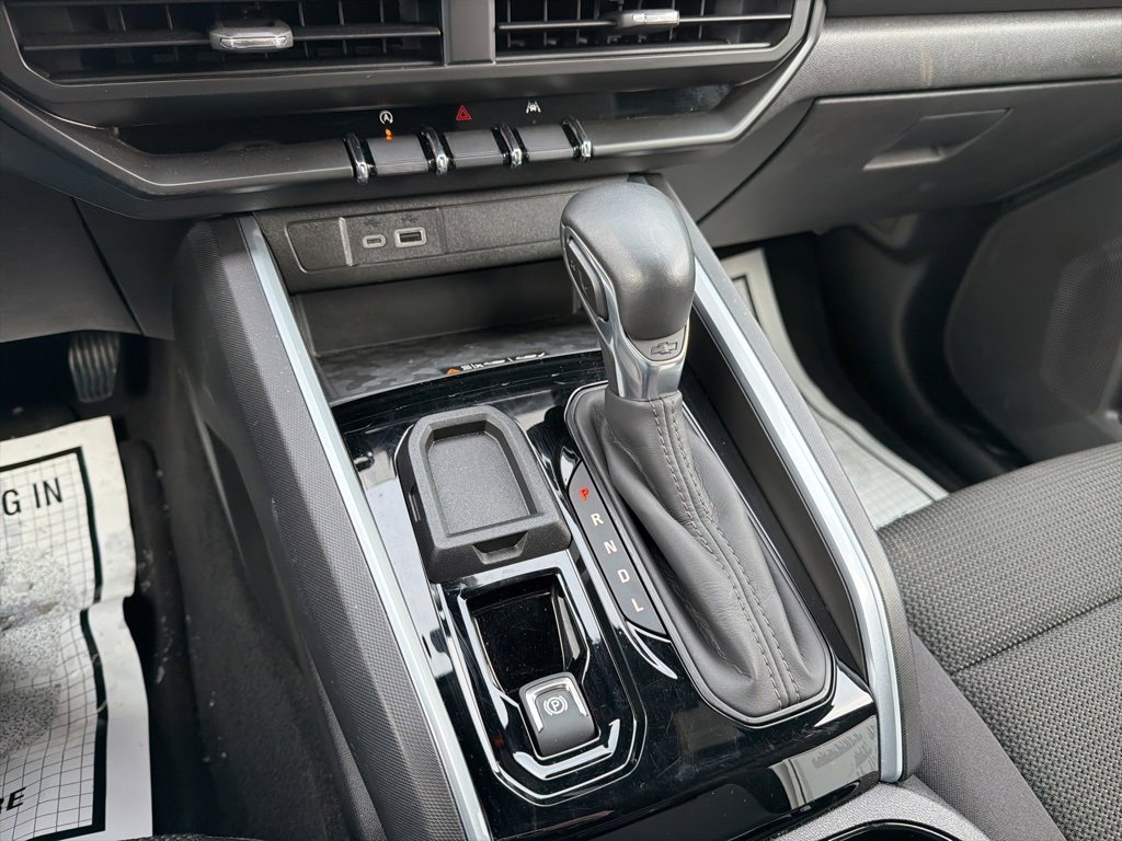 Used 2024 Chevrolet Colorado LT w/ LT Convenience Package II image 27