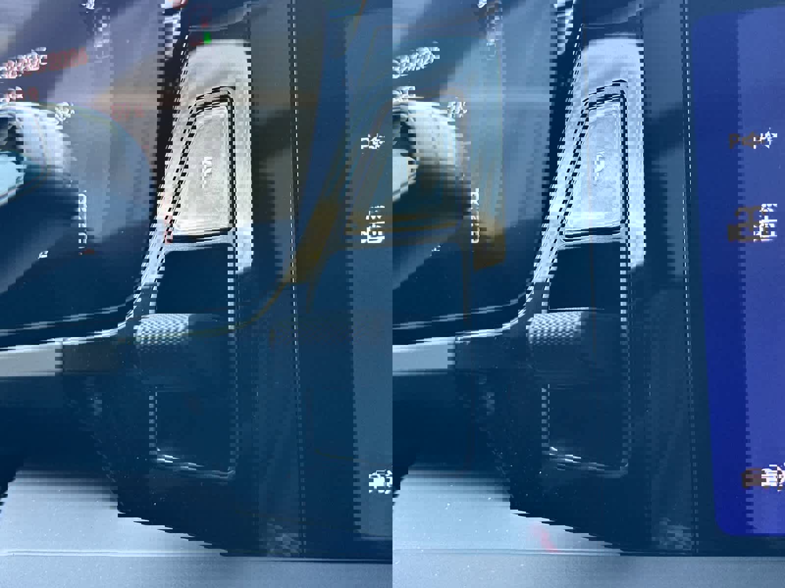 New 2026 Porsche Macan Turbo Electric image 25