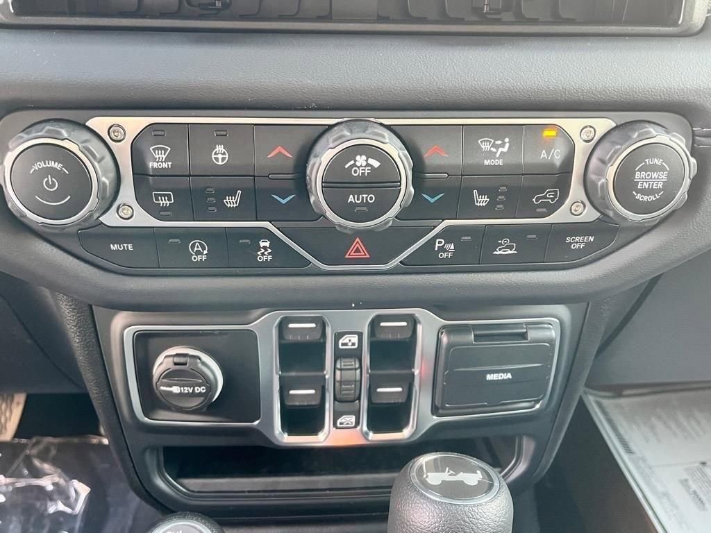 New 2025 Jeep Wrangler Sahara w/ Safety Group image 18