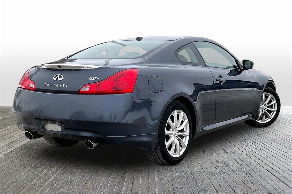 Used 2011 INFINITI G37 x w/ Premium Pkg image 9