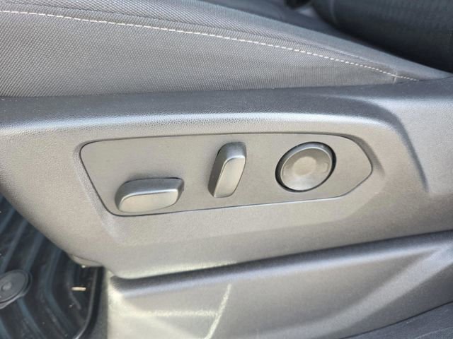 Used 2025 Chevrolet Silverado 2500 LT w/ Convenience Package image 13