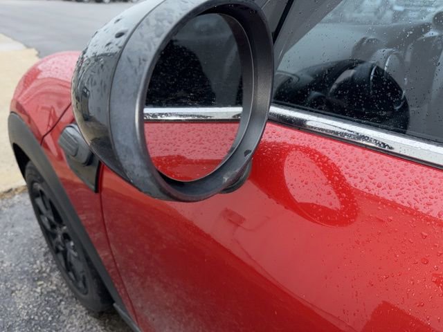 Used 2015 MINI Cooper 4-Door Hardtop image 18