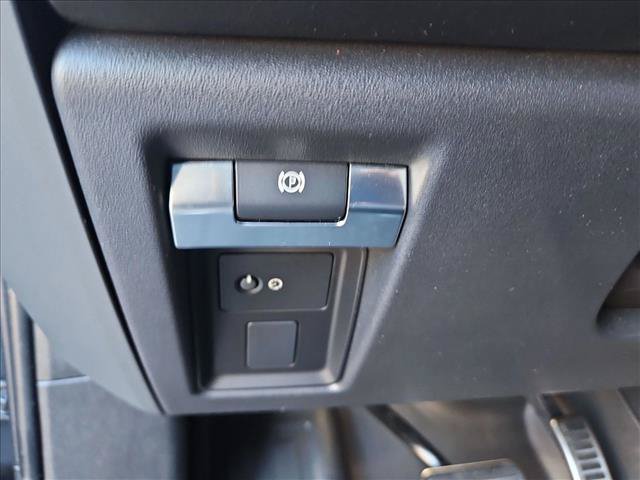 Used 2023 Land Rover Defender 90 X AWD/4WD image 23