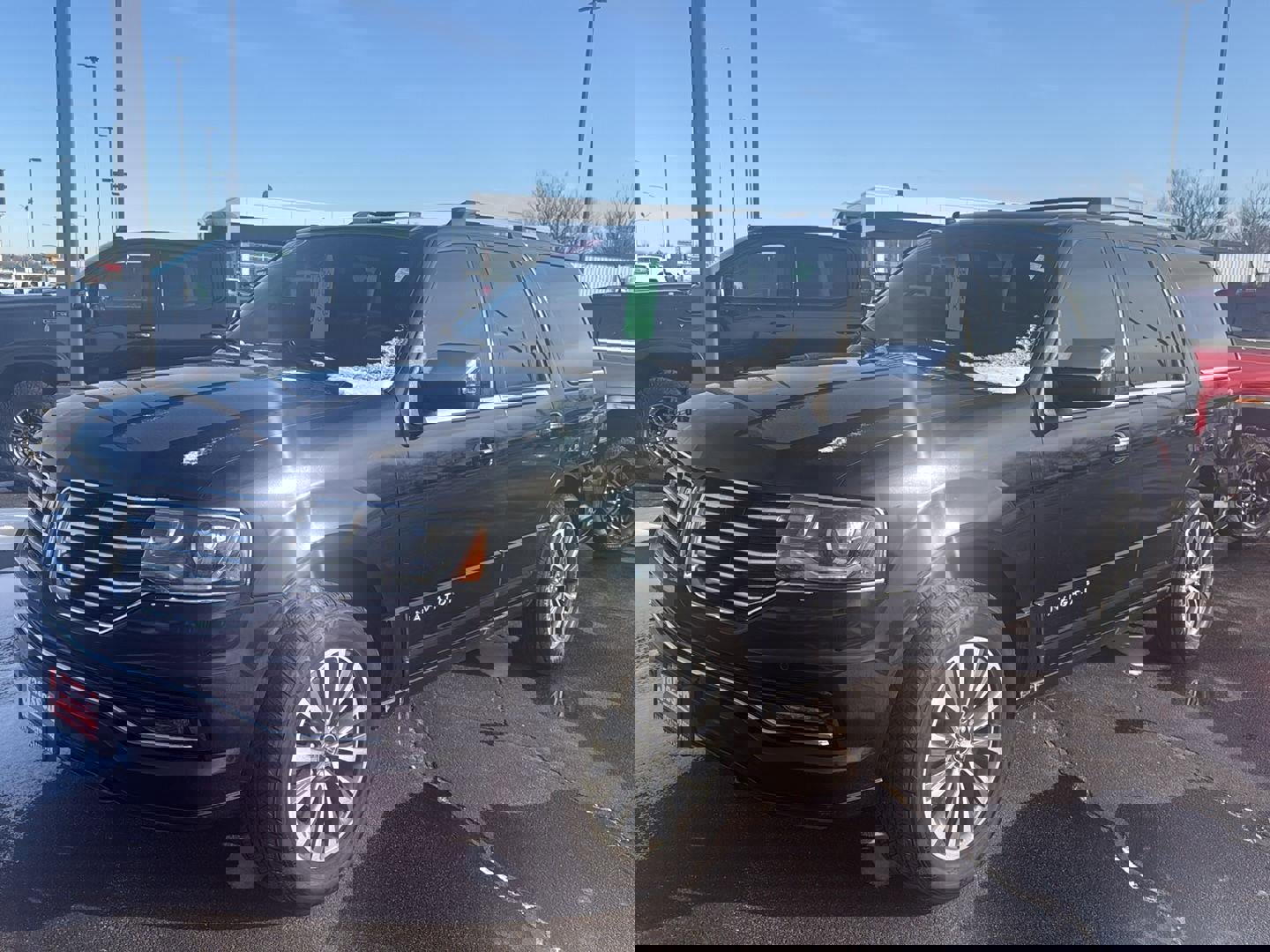 Used 2016 Lincoln Navigator Select image 9