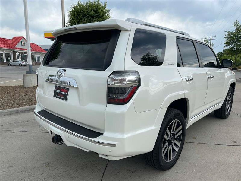 Used 2018 Toyota 4Runner Limited AWD/4WD image 28