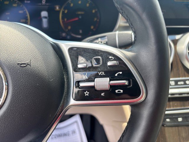 Used 2021 Mercedes-Benz GLC 300 4MATIC image 19
