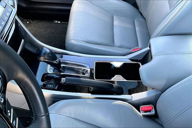 Used 2016 Honda Accord Touring image 15