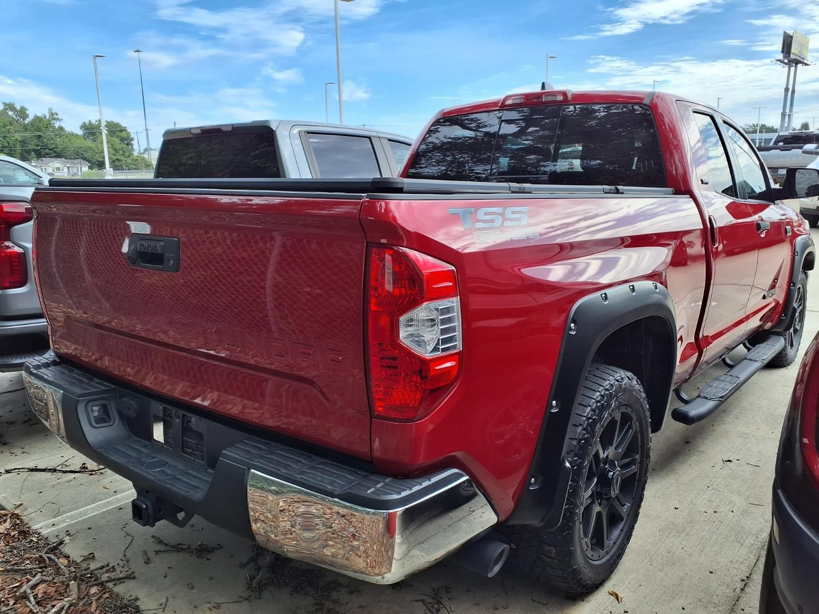 Used 2020 Toyota Tundra SR5 w/ SR5 Upgrade Package RWD image 5