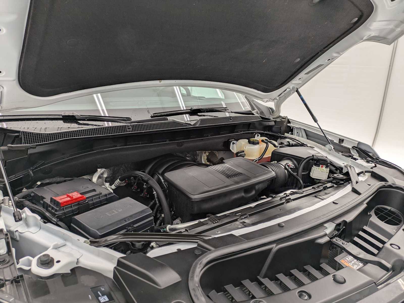 Used 2025 Chevrolet Suburban LS w/ Max Trailering Package image 13