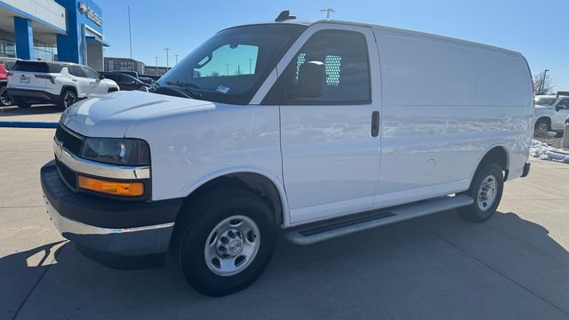 Used 2024 Chevrolet Express 2500 w/ Driver Convenience Package image 4
