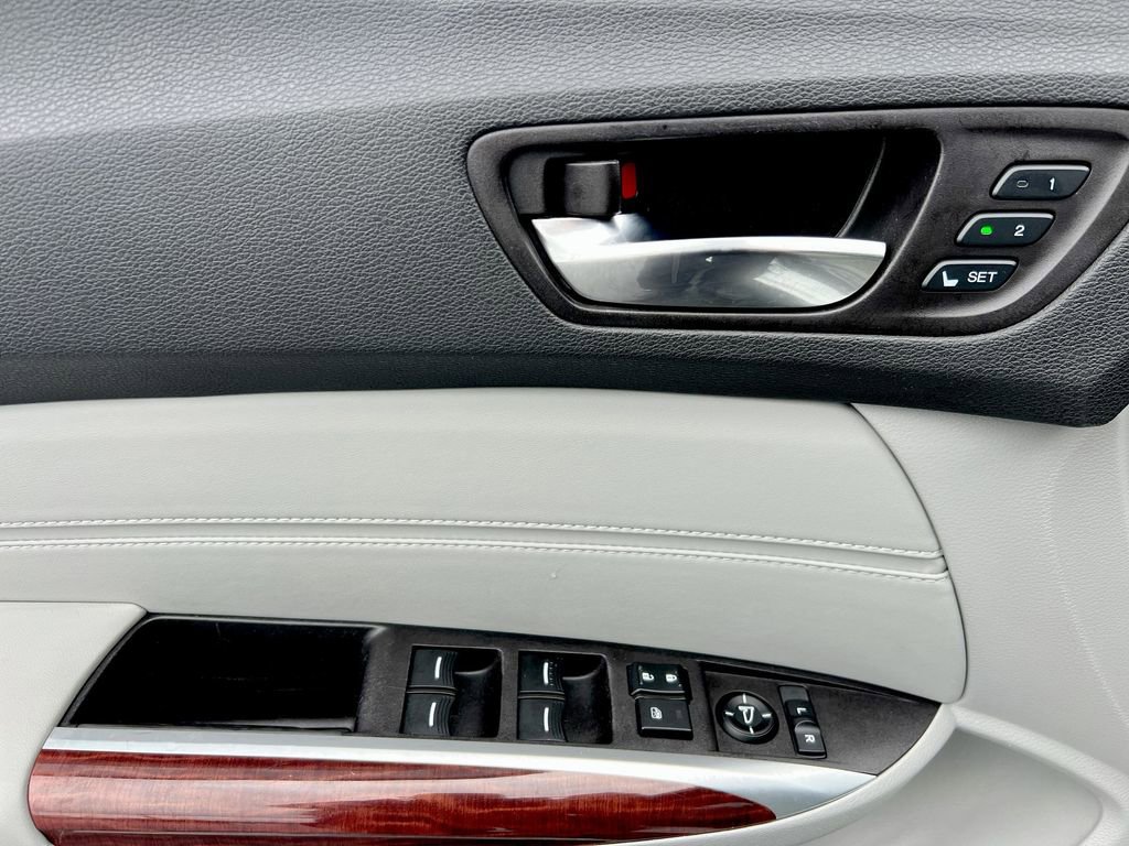 Used 2017 Acura TLX V6 w/ Technology Package image 20