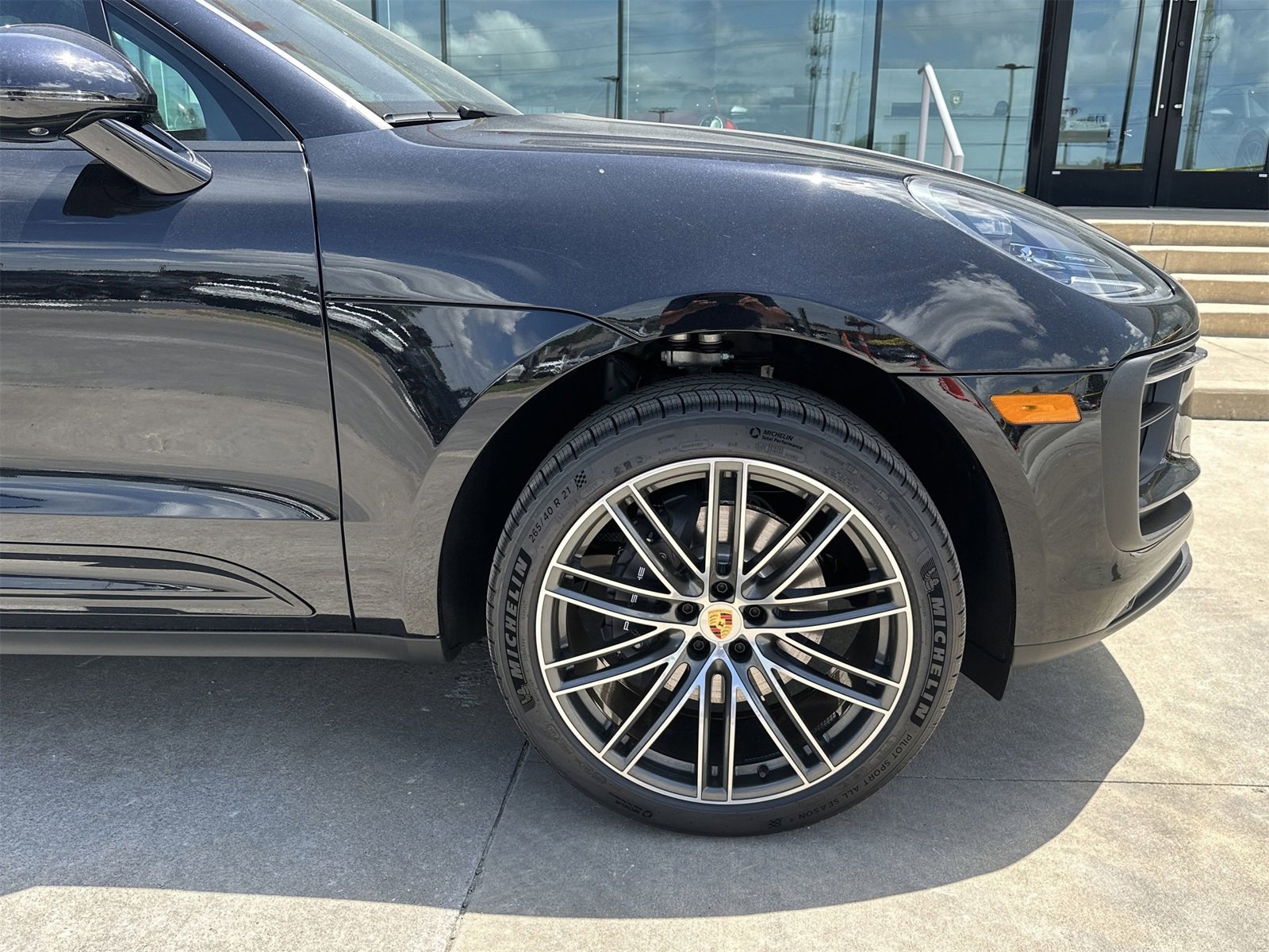 New 2025 Porsche Macan image 11