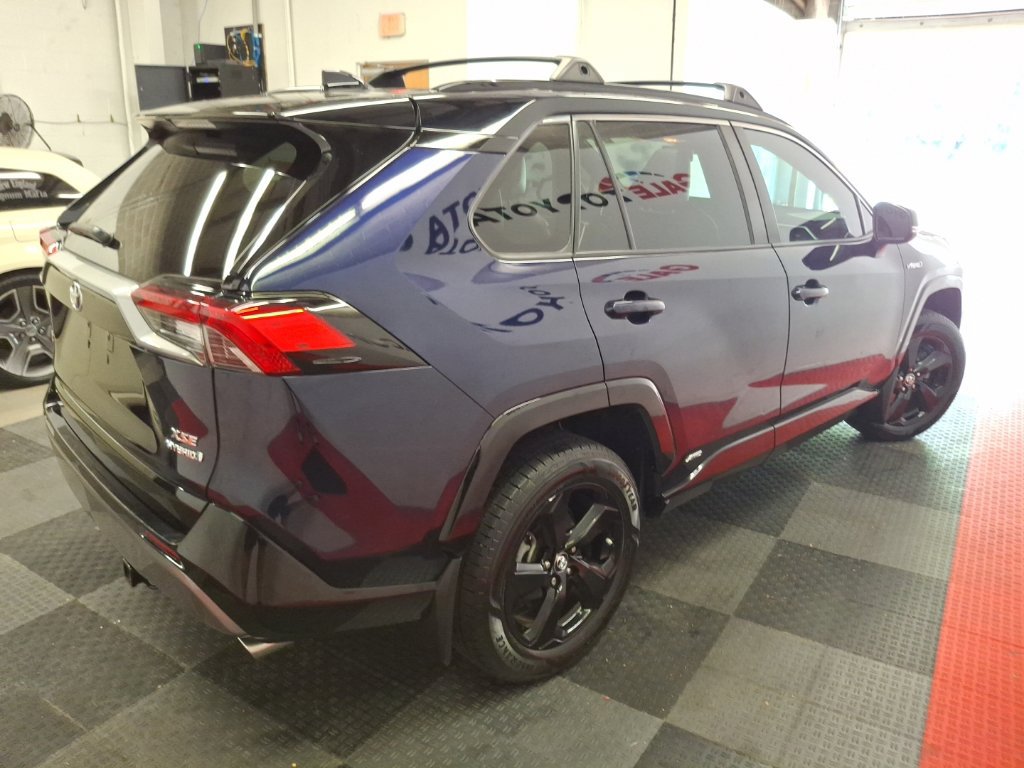 Used 2019 Toyota RAV4 XSE w/ XSE Weather Package AWD/4WD image 12