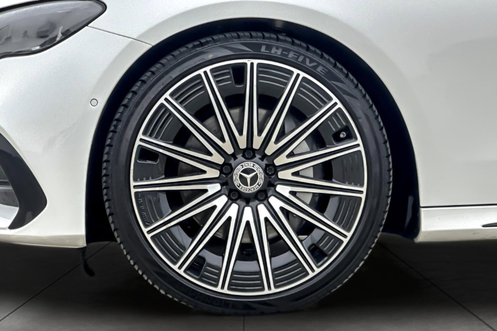 Used 2024 Mercedes-Benz E 350 E 350 image 25