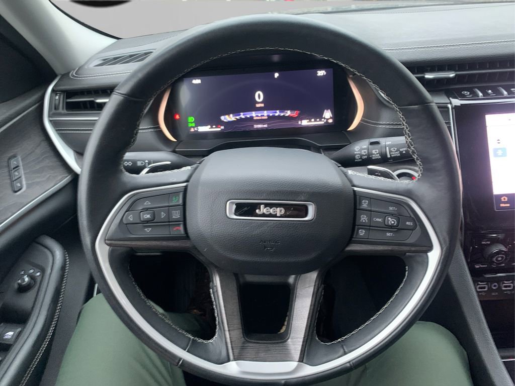 Used 2022 Jeep Grand Cherokee L Limited image 23